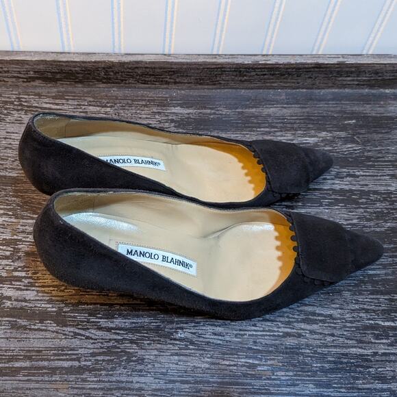 Manolo Blahnik Women's Black Suede Pointed Toe Heels Size 37 - Picture 5 of 7
